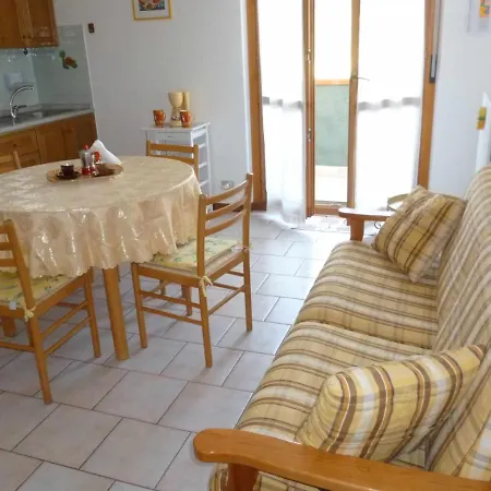 L19 - Trilocale Con Vista Mare Appartement
