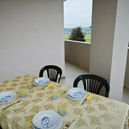 L19 - Trilocale Con Vista Mare * מצ'רטה